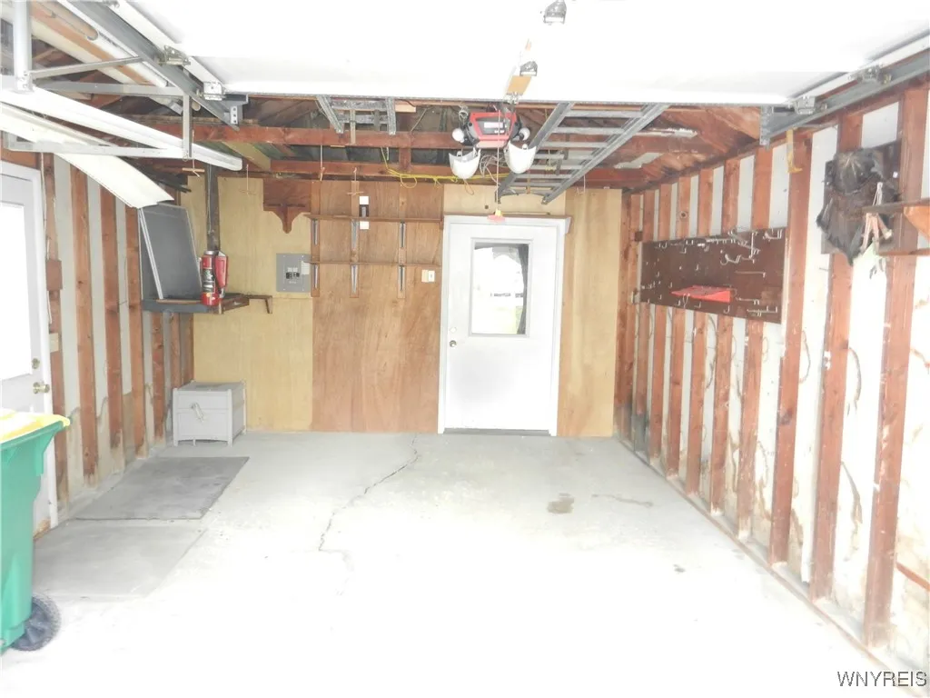 81 George Street, Hamburg, New York 14075, Hamburg, New York 14075, 3 Bedrooms Bedrooms, 7 Rooms Rooms,1 BathroomBathrooms,Residential,Closed,81 George Street, Hamburg, New York 14075,0,B1597046