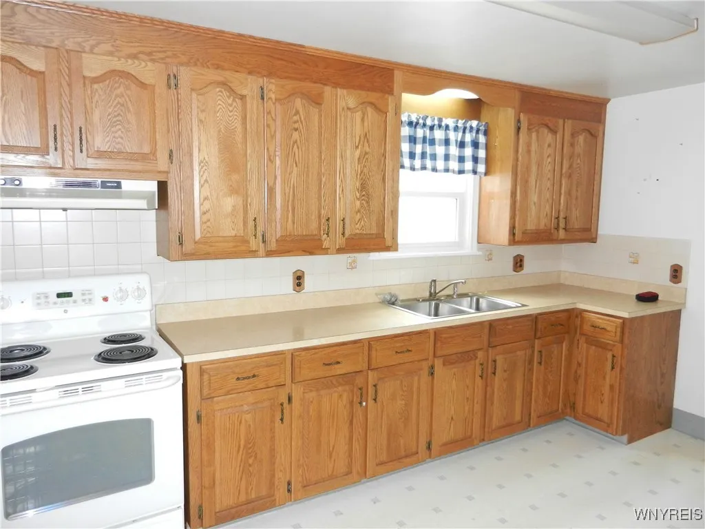 81 George Street, Hamburg, New York 14075, Hamburg, New York 14075, 3 Bedrooms Bedrooms, 7 Rooms Rooms,1 BathroomBathrooms,Residential,Closed,81 George Street, Hamburg, New York 14075,0,B1597046
