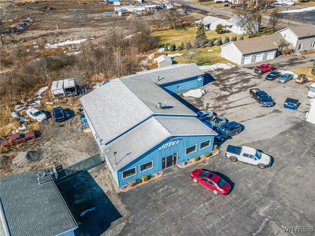 5621 Lockport Road, Niagara, New York 14305, Niagara, New York 14305, ,Commercial Lease,For Rent,5621 Lockport Road, Niagara, New York 14305,0,B1597267