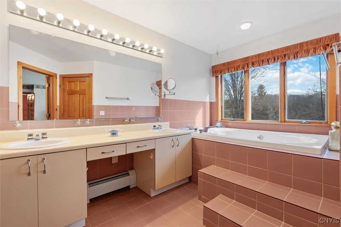 6008 East Lake Road, Owasco, New York 13021, Owasco, New York 13021, 3 Bedrooms Bedrooms, 11 Rooms Rooms,2 BathroomsBathrooms,Residential,Closed,6008 East Lake Road, Owasco, New York 13021,S1595880