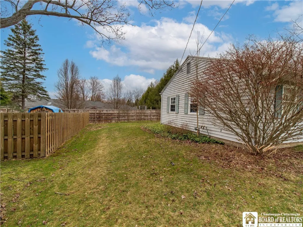 111 Springdale, Jamestown, New York 14701, Jamestown, New York 14701, 3 Bedrooms Bedrooms, 7 Rooms Rooms,1 BathroomBathrooms,Residential,Closed,111 Springdale, Jamestown, New York 14701,0,R1596115