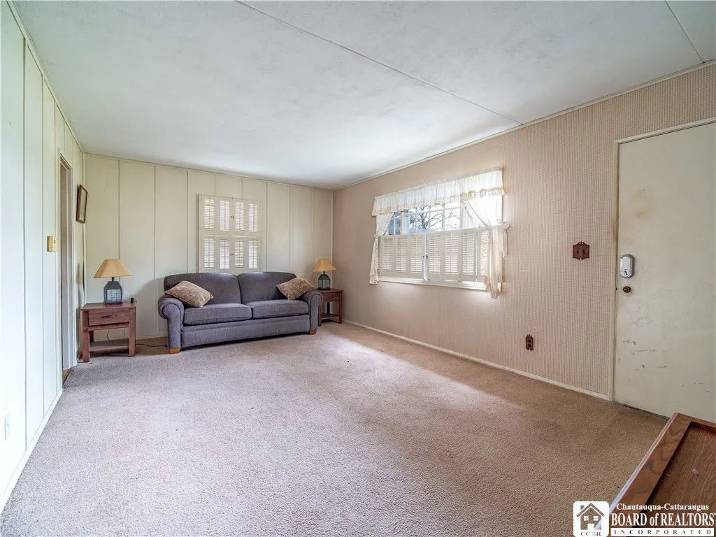 111 Springdale, Jamestown, New York 14701, Jamestown, New York 14701, 3 Bedrooms Bedrooms, 7 Rooms Rooms,1 BathroomBathrooms,Residential,Closed,111 Springdale, Jamestown, New York 14701,0,R1596115