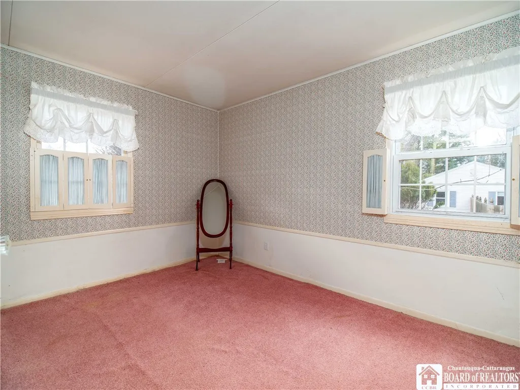 111 Springdale, Jamestown, New York 14701, Jamestown, New York 14701, 3 Bedrooms Bedrooms, 7 Rooms Rooms,1 BathroomBathrooms,Residential,Closed,111 Springdale, Jamestown, New York 14701,0,R1596115