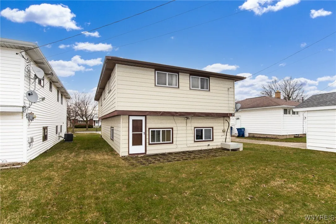 82 Leonore Road, Amherst, New York 14226, Amherst, New York 14226, 3 Bedrooms Bedrooms, 6 Rooms Rooms,1 BathroomBathrooms,Residential,Closed,82 Leonore Road, Amherst, New York 14226,0,B1596732
