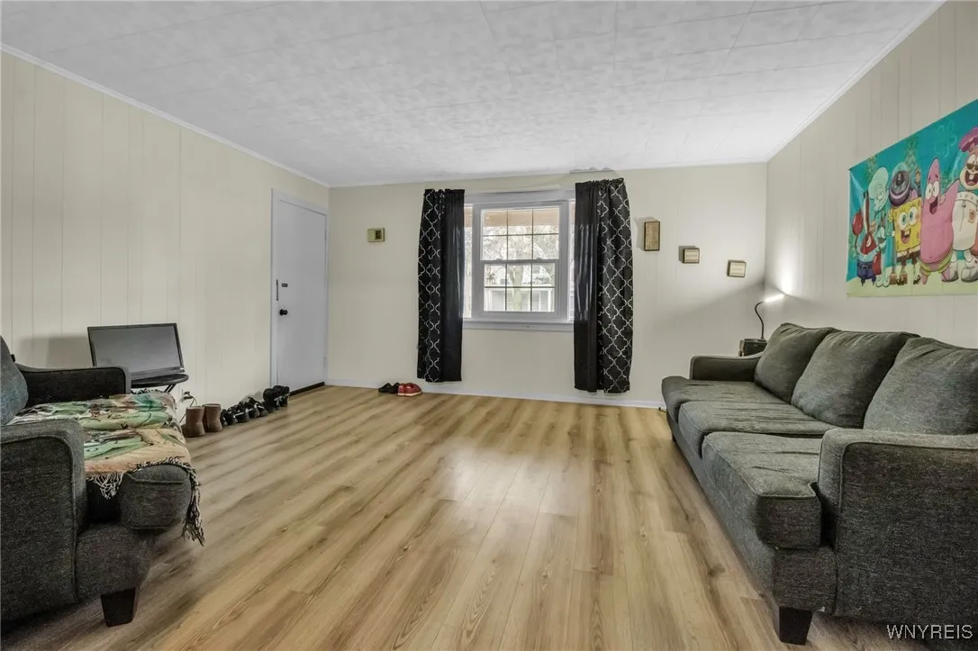 1st Floor Living Room