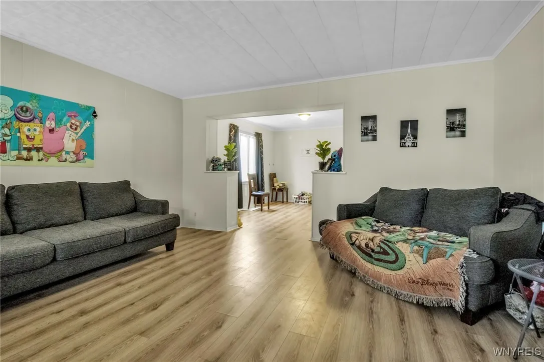 1st Floor Living Room