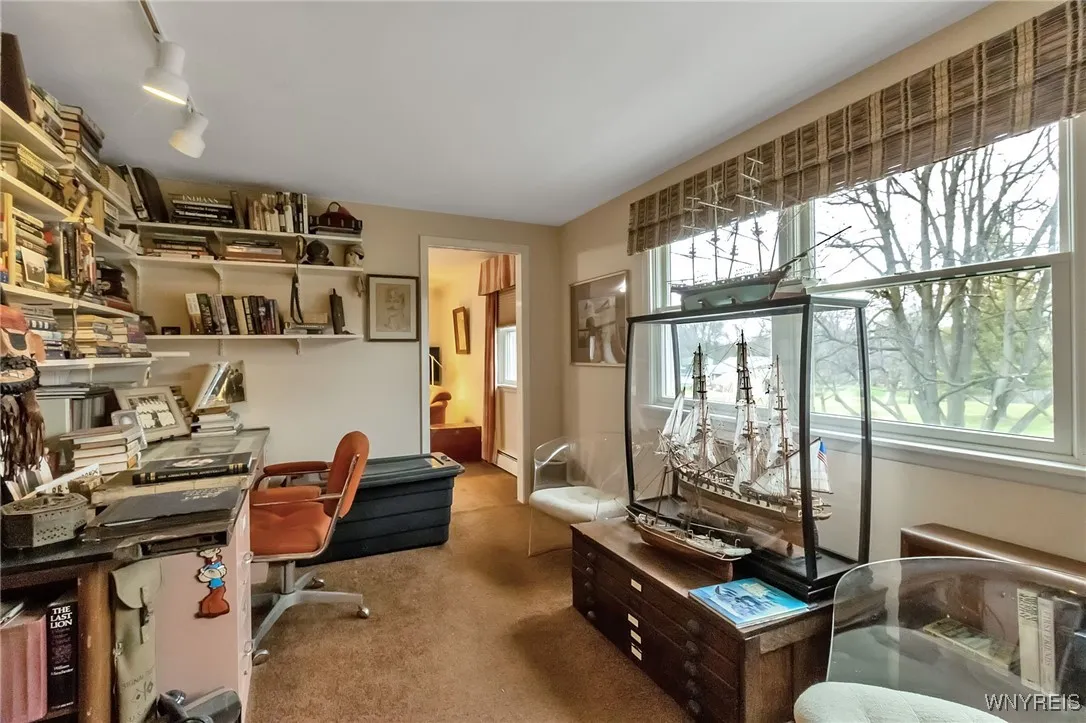 9005 Cliffside Drive, Clarence, New York 14031, Clarence, New York 14031, 4 Bedrooms Bedrooms, 11 Rooms Rooms,3 BathroomsBathrooms,Residential,Closed,9005 Cliffside Drive, Clarence, New York 14031,0,B1597453