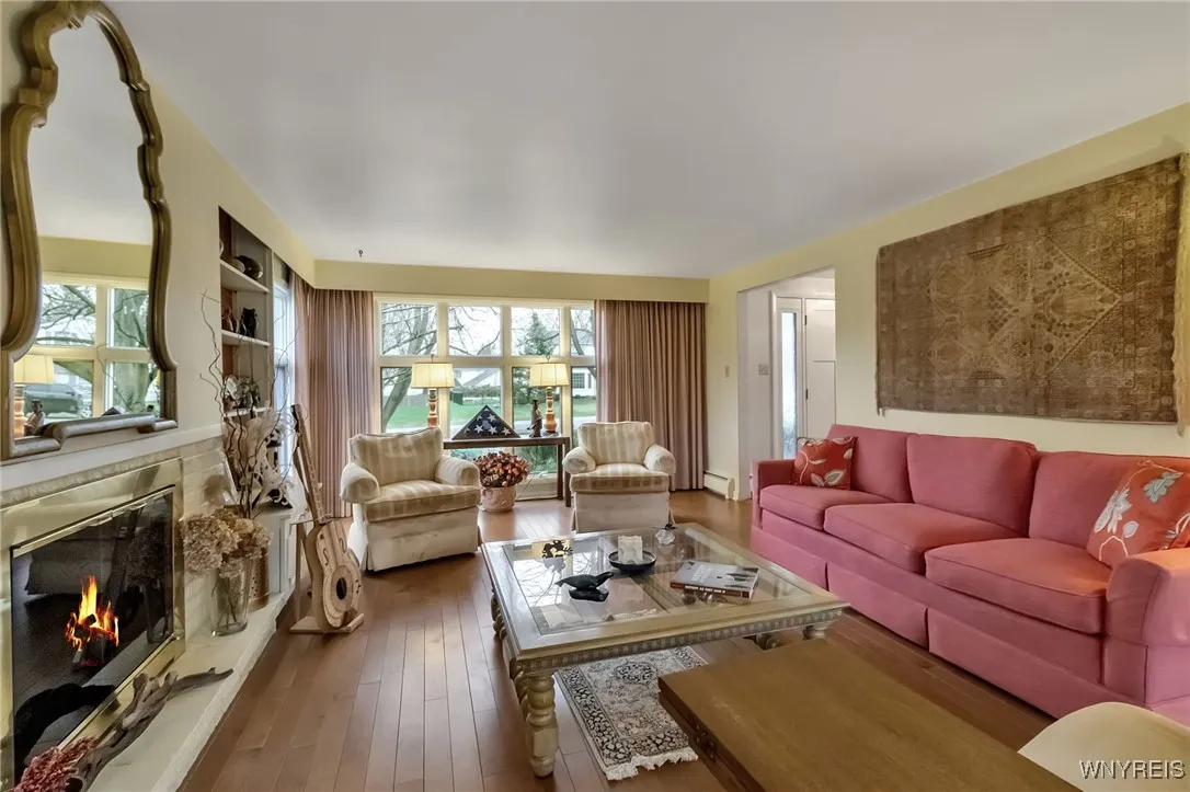 9005 Cliffside Drive, Clarence, New York 14031, Clarence, New York 14031, 4 Bedrooms Bedrooms, 11 Rooms Rooms,3 BathroomsBathrooms,Residential,Closed,9005 Cliffside Drive, Clarence, New York 14031,0,B1597453