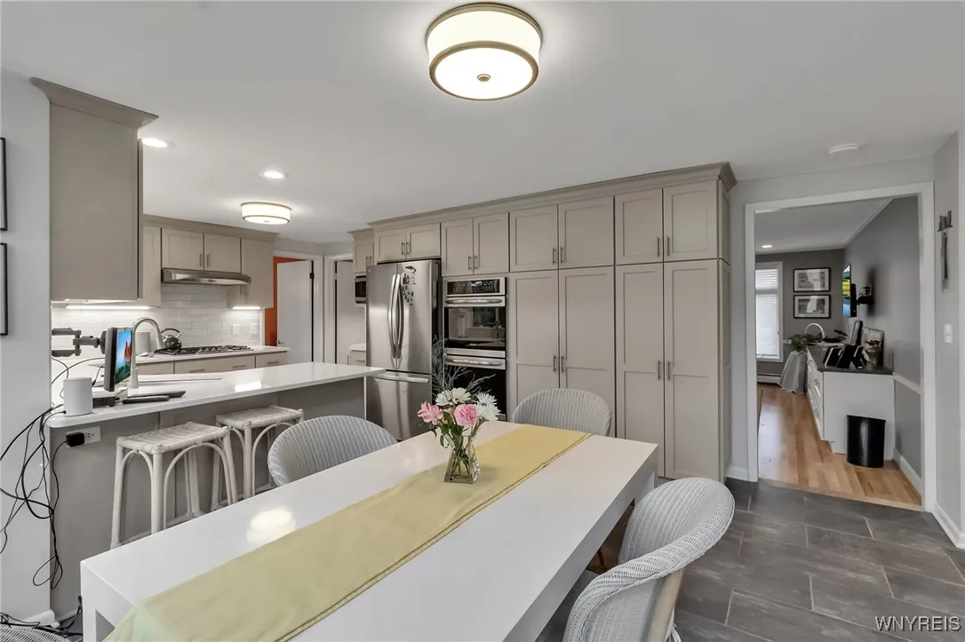 9005 Cliffside Drive, Clarence, New York 14031, Clarence, New York 14031, 4 Bedrooms Bedrooms, 11 Rooms Rooms,3 BathroomsBathrooms,Residential,Closed,9005 Cliffside Drive, Clarence, New York 14031,0,B1597453