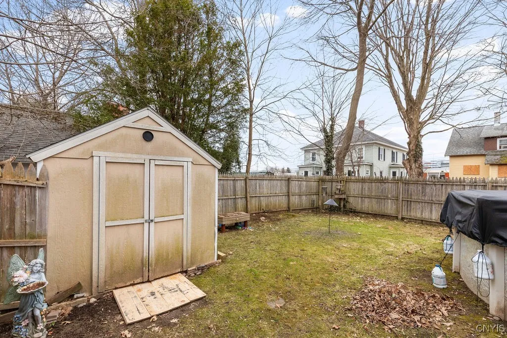 406 Lyon Street, Fulton, New York 13069, Fulton, New York 13069, 3 Bedrooms Bedrooms, 7 Rooms Rooms,1 BathroomBathrooms,Residential,Closed,406 Lyon Street, Fulton, New York 13069,0,S1597003