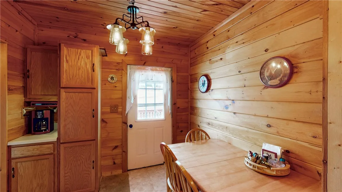7061 Velie Road, Bath, New York 14879, Bath, New York 14879, 3 Bedrooms Bedrooms, 6 Rooms Rooms,2 BathroomsBathrooms,Residential,Closed,7061 Velie Road, Bath, New York 14879,R1594492