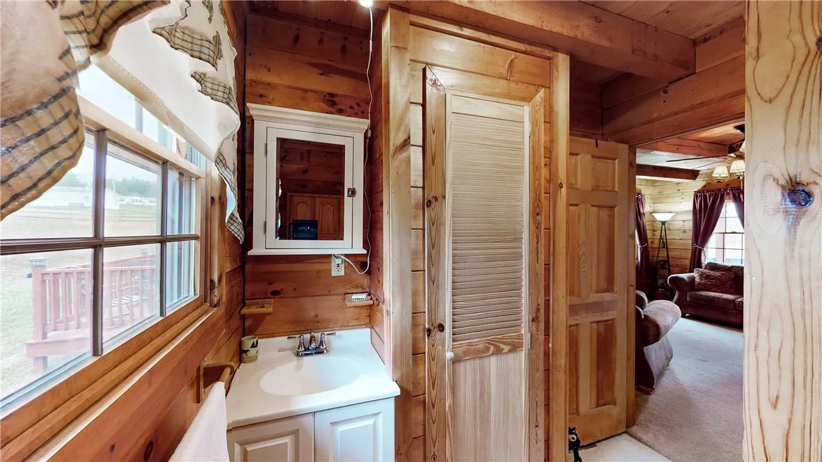7061 Velie Road, Bath, New York 14879, Bath, New York 14879, 3 Bedrooms Bedrooms, 6 Rooms Rooms,2 BathroomsBathrooms,Residential,Closed,7061 Velie Road, Bath, New York 14879,R1594492