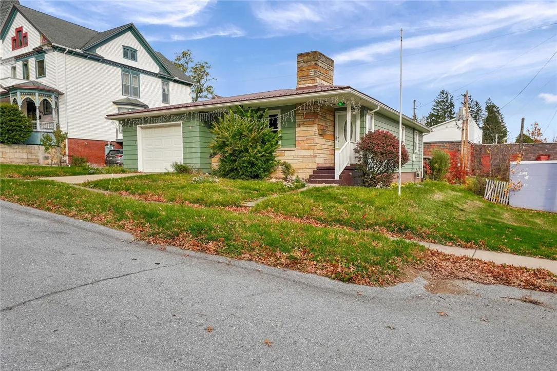 305 State Street, Smethport Boro, Pennsylvania 167, Smethport Boro, Pennsylvania 16749, 2 Bedrooms Bedrooms, 6 Rooms Rooms,1 BathroomBathrooms,Residential,For Sale,305 State Street, Smethport Boro, Pennsylvania 167,0,R1597532