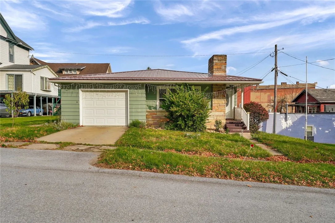 305 State Street, Smethport Boro, Pennsylvania 167, Smethport Boro, Pennsylvania 16749, 2 Bedrooms Bedrooms, 6 Rooms Rooms,1 BathroomBathrooms,Residential,For Sale,305 State Street, Smethport Boro, Pennsylvania 167,0,R1597532