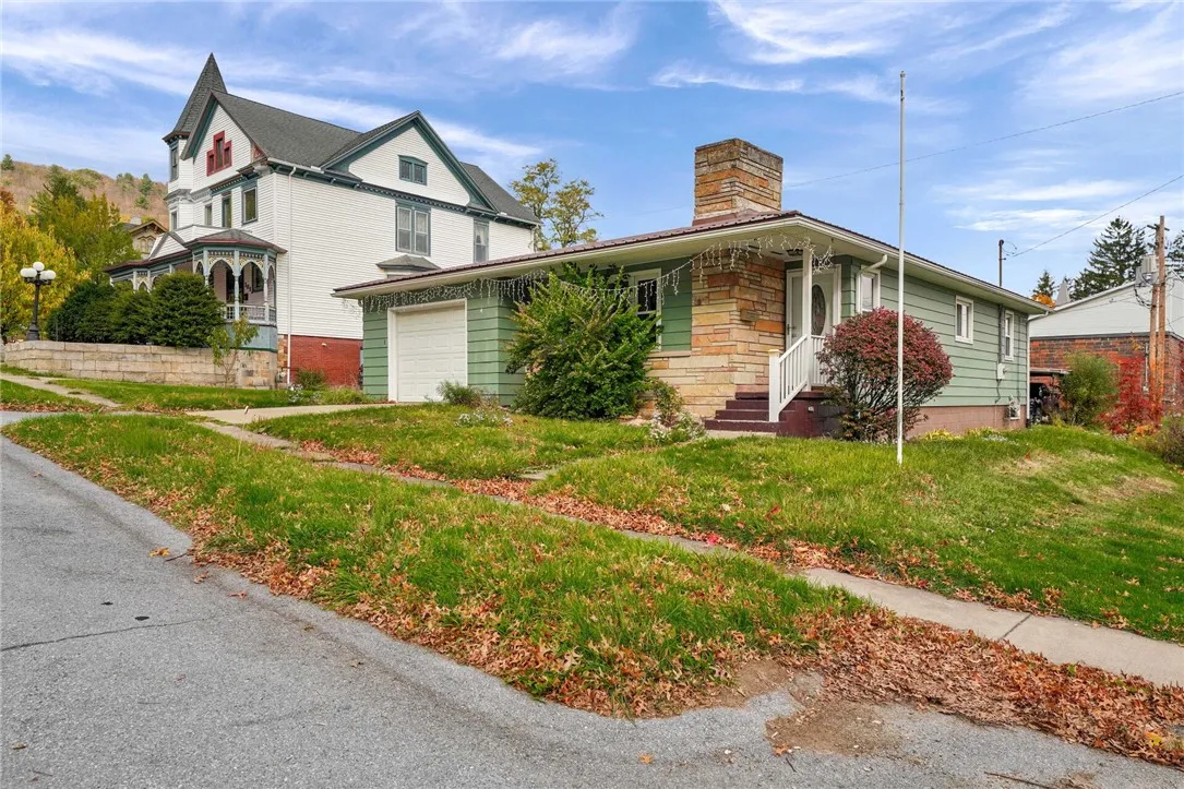 305 State Street, Smethport Boro, Pennsylvania 167, Smethport Boro, Pennsylvania 16749, 2 Bedrooms Bedrooms, 6 Rooms Rooms,1 BathroomBathrooms,Residential,For Sale,305 State Street, Smethport Boro, Pennsylvania 167,0,R1597532