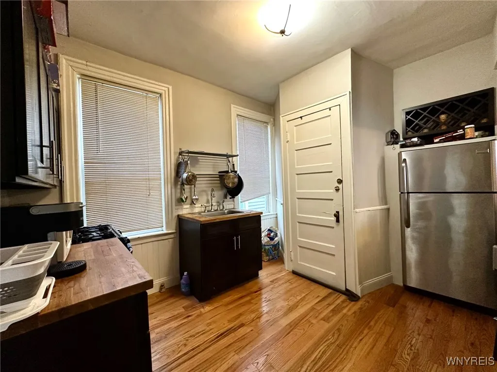 Lower Kitchen