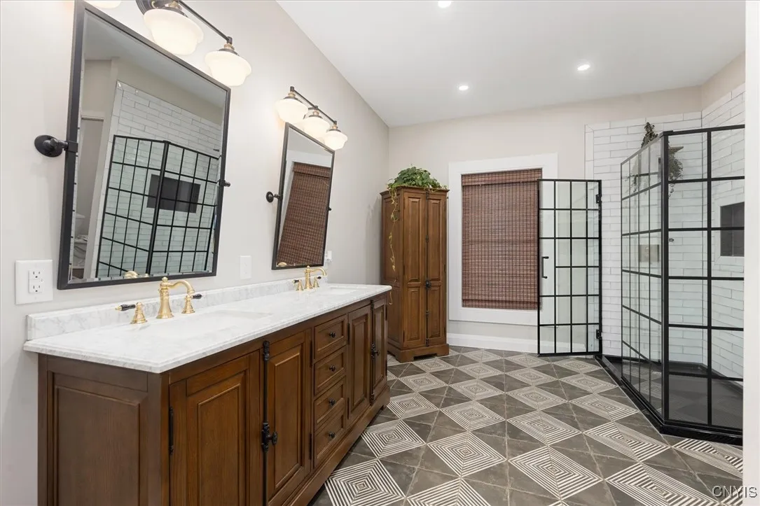 2364 King Road, Paris, New York 13322, Paris, New York 13322, 4 Bedrooms Bedrooms, 15 Rooms Rooms,2 BathroomsBathrooms,Residential,Closed,2364 King Road, Paris, New York 13322,S1597282