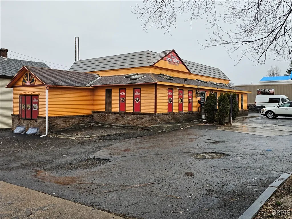 401 W Dominick Street, Rome, New York 13440, Rome, New York 13440, ,Commercial Sale,For Sale,401 W Dominick Street, Rome, New York 13440,S1597604