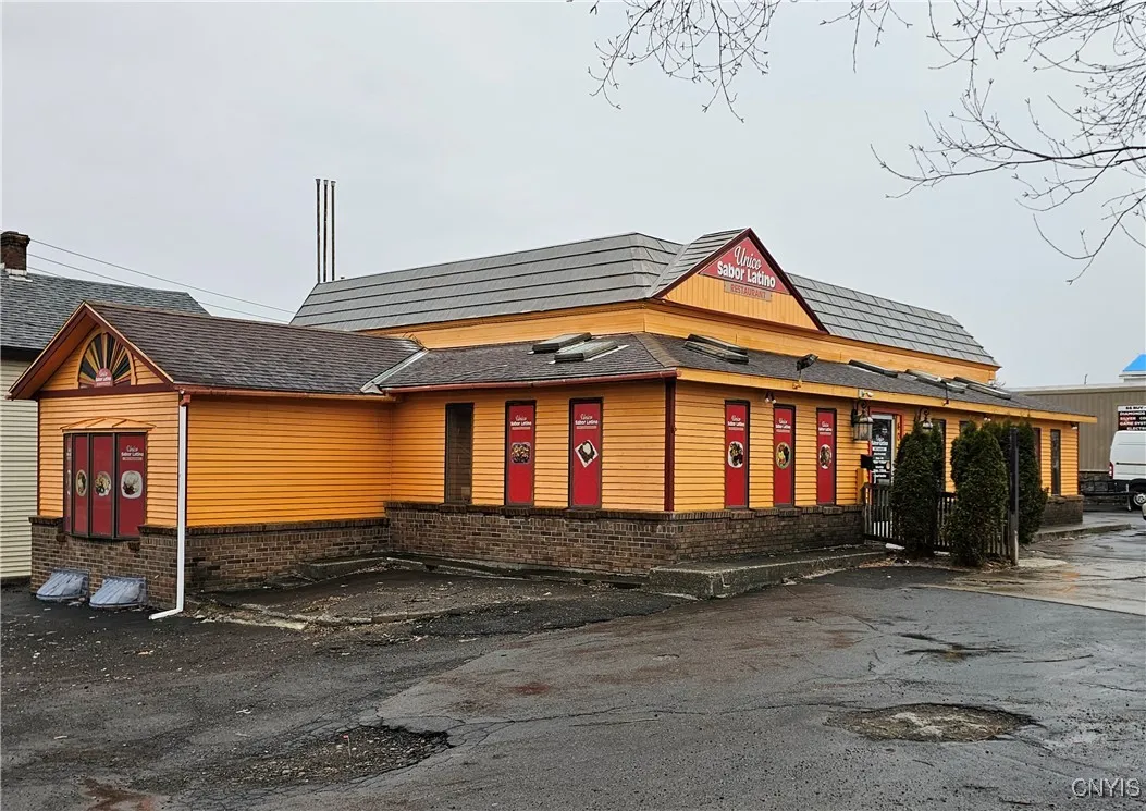 401 W Dominick Street, Rome, New York 13440, Rome, New York 13440, ,Commercial Sale,For Sale,401 W Dominick Street, Rome, New York 13440,S1597604