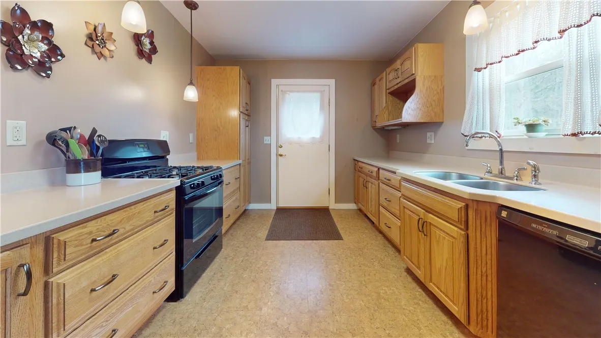 1902 Price Road, Dix, New York 14865, Dix, New York 14865, 3 Bedrooms Bedrooms, 7 Rooms Rooms,2 BathroomsBathrooms,Residential,Closed,1902 Price Road, Dix, New York 14865,0,R1595887
