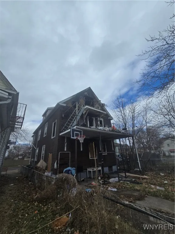 559 22nd Street, Niagara Falls, New York 14301, Niagara Falls, New York 14301, 7 Bedrooms Bedrooms, ,3 BathroomsBathrooms,Residential,Closed,559 22nd Street, Niagara Falls, New York 14301,0,B1597785