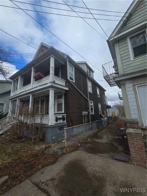 559 22nd Street, Niagara Falls, New York 14301, Niagara Falls, New York 14301, 7 Bedrooms Bedrooms, ,3 BathroomsBathrooms,Residential,Closed,559 22nd Street, Niagara Falls, New York 14301,0,B1597785
