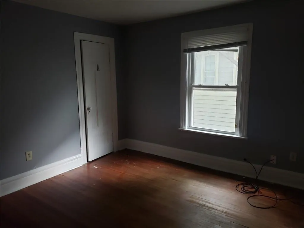 38 Berkshire Street, Rochester, New York 14607, Rochester, New York 14607, 6 Bedrooms Bedrooms, 10 Rooms Rooms,2 BathroomsBathrooms,Residential Lease,For Rent,38 Berkshire Street, Rochester, New York 14607,0,R1597588