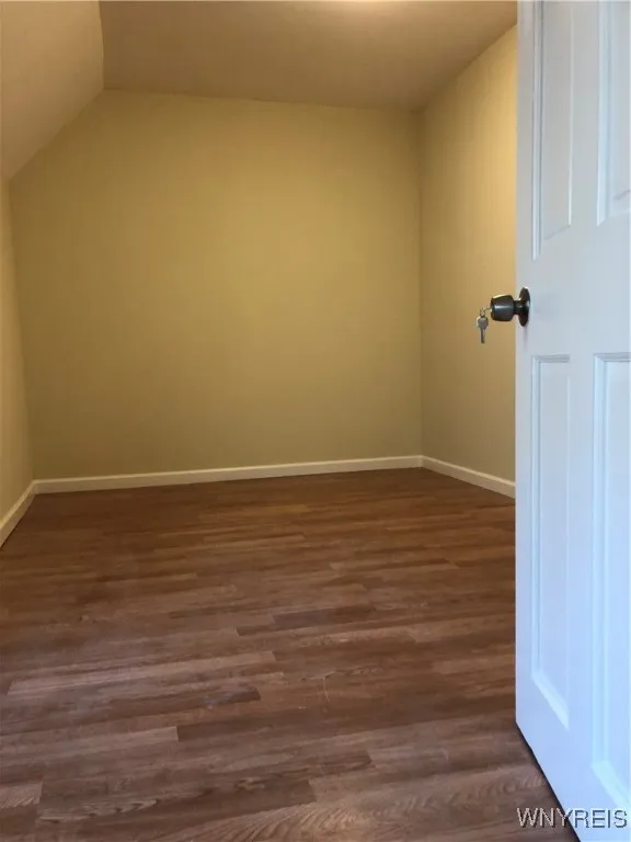 202 Thompson Street, Buffalo, New York 14207, Buffalo, New York 14207, 4 Bedrooms Bedrooms, 10 Rooms Rooms,2 BathroomsBathrooms,Residential,For Sale,202 Thompson Street, Buffalo, New York 14207,B1597808