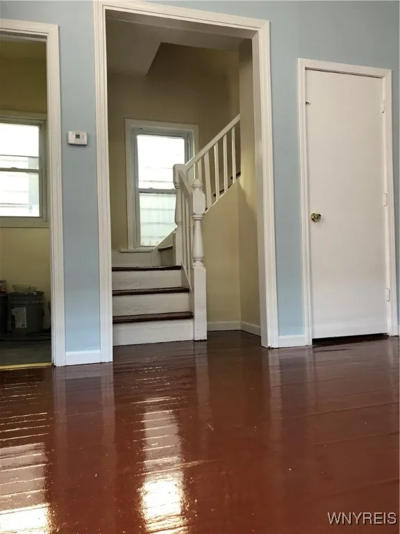 202 Thompson Street, Buffalo, New York 14207, Buffalo, New York 14207, 4 Bedrooms Bedrooms, 10 Rooms Rooms,2 BathroomsBathrooms,Residential,For Sale,202 Thompson Street, Buffalo, New York 14207,B1597808