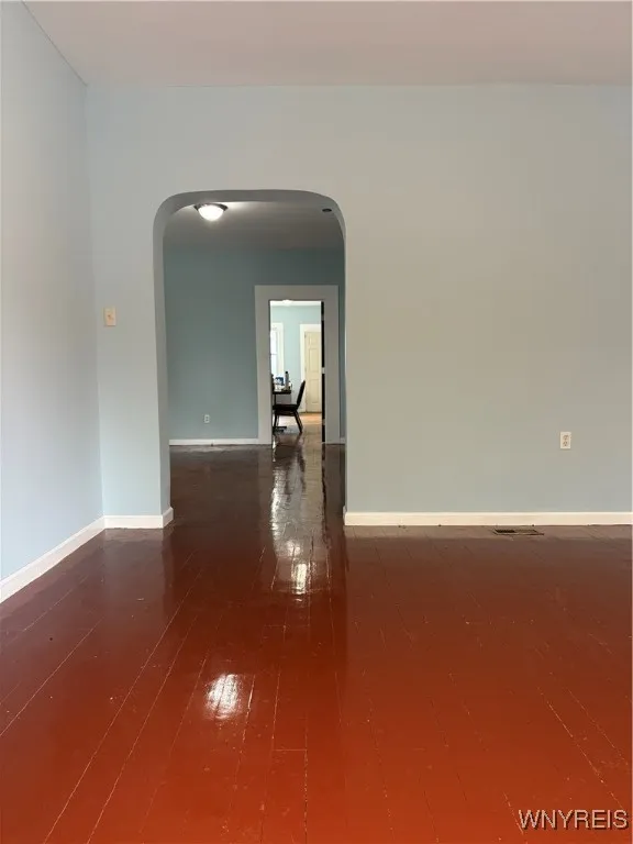 202 Thompson Street, Buffalo, New York 14207, Buffalo, New York 14207, 4 Bedrooms Bedrooms, 10 Rooms Rooms,2 BathroomsBathrooms,Residential,For Sale,202 Thompson Street, Buffalo, New York 14207,B1597808