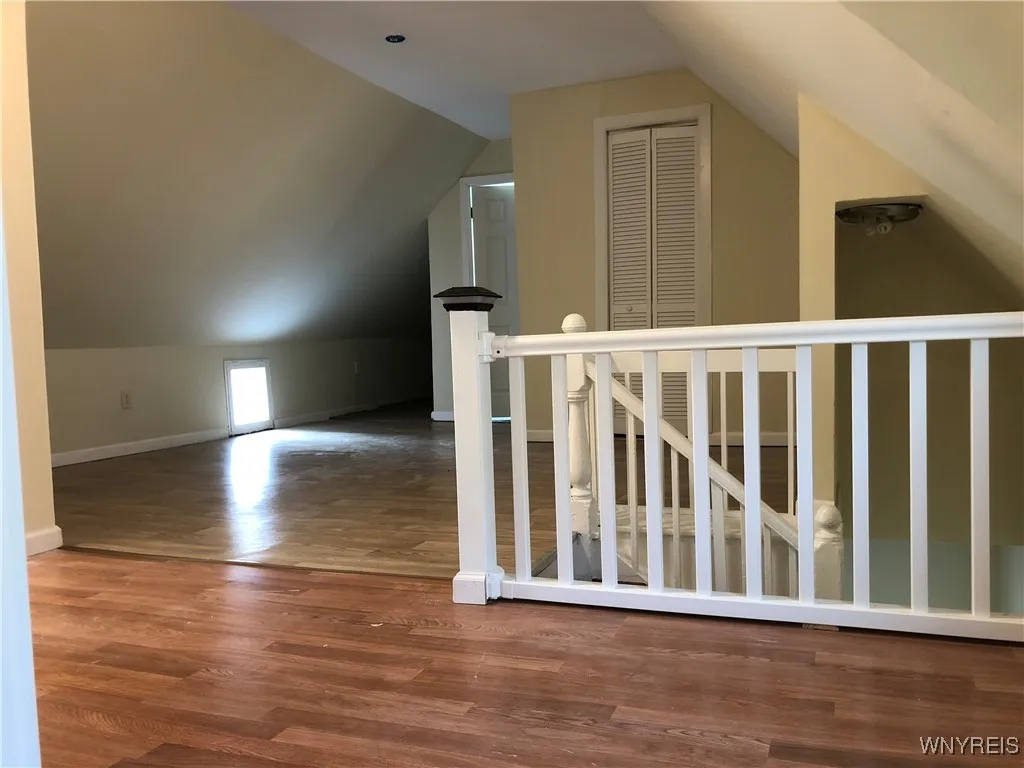202 Thompson Street, Buffalo, New York 14207, Buffalo, New York 14207, 4 Bedrooms Bedrooms, 10 Rooms Rooms,2 BathroomsBathrooms,Residential,For Sale,202 Thompson Street, Buffalo, New York 14207,B1597808