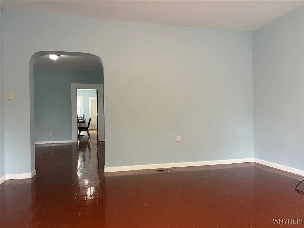 202 Thompson Street, Buffalo, New York 14207, Buffalo, New York 14207, 4 Bedrooms Bedrooms, 10 Rooms Rooms,2 BathroomsBathrooms,Residential,For Sale,202 Thompson Street, Buffalo, New York 14207,B1597808