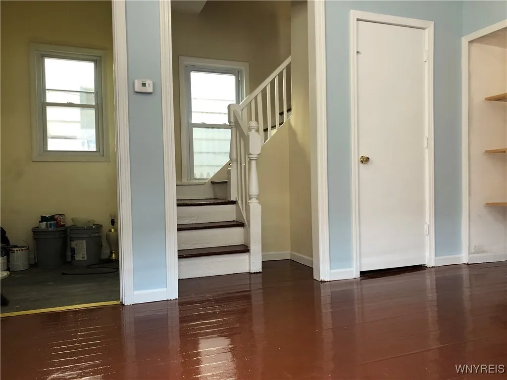 202 Thompson Street, Buffalo, New York 14207, Buffalo, New York 14207, 4 Bedrooms Bedrooms, 10 Rooms Rooms,2 BathroomsBathrooms,Residential,For Sale,202 Thompson Street, Buffalo, New York 14207,B1597808