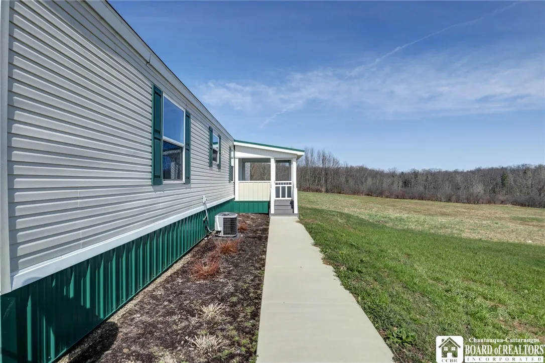 3393 Carpenter Pringle Rd #25, North Harmony, New, North Harmony, New York 14710, 3 Bedrooms Bedrooms, 8 Rooms Rooms,2 BathroomsBathrooms,Residential,Closed,3393 Carpenter Pringle Rd #25, North Harmony, New ,R1597763