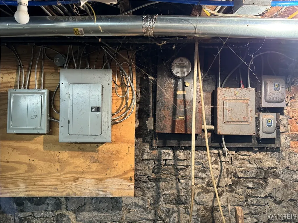 837 Niagara Street, Buffalo, New York 14213, Buffalo, New York 14213, ,Commercial Sale,For Sale,837 Niagara Street, Buffalo, New York 14213,B1597837