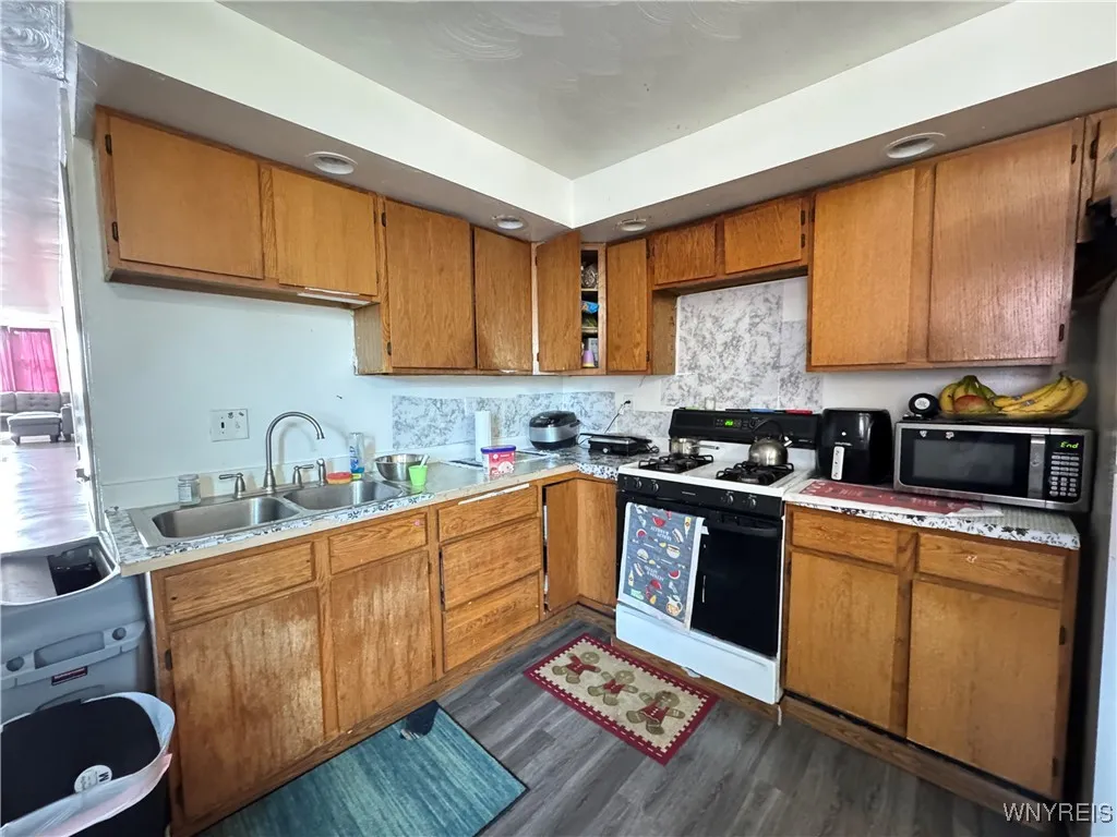 837 Niagara Street, Buffalo, New York 14213, Buffalo, New York 14213, ,Commercial Sale,For Sale,837 Niagara Street, Buffalo, New York 14213,B1597837
