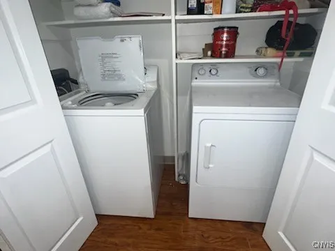1227 James Street, Syracuse, New York 13203, Syracuse, New York 13203, 3 Bedrooms Bedrooms, 7 Rooms Rooms,2 BathroomsBathrooms,Residential Lease,Closed,1227 James Street, Syracuse, New York 13203,S1597901