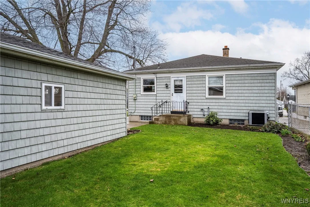 239 Treadwell Road, Tonawanda-town, New York 14150, Tonawanda, New York 14150, 3 Bedrooms Bedrooms, 5 Rooms Rooms,2 BathroomsBathrooms,Residential,Closed,239 Treadwell Road, Tonawanda-town, New York 14150,0,B1597920