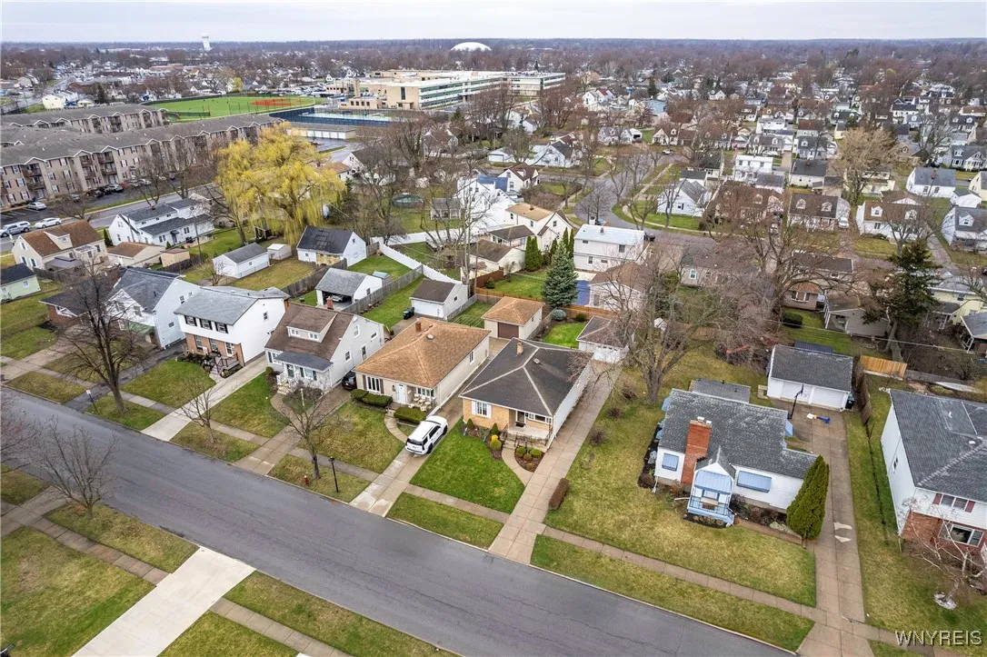 239 Treadwell Road, Tonawanda-town, New York 14150, Tonawanda, New York 14150, 3 Bedrooms Bedrooms, 5 Rooms Rooms,2 BathroomsBathrooms,Residential,Closed,239 Treadwell Road, Tonawanda-town, New York 14150,0,B1597920