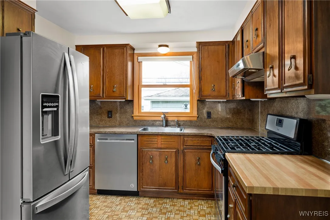 239 Treadwell Road, Tonawanda-town, New York 14150, Tonawanda, New York 14150, 3 Bedrooms Bedrooms, 5 Rooms Rooms,2 BathroomsBathrooms,Residential,Closed,239 Treadwell Road, Tonawanda-town, New York 14150,0,B1597920