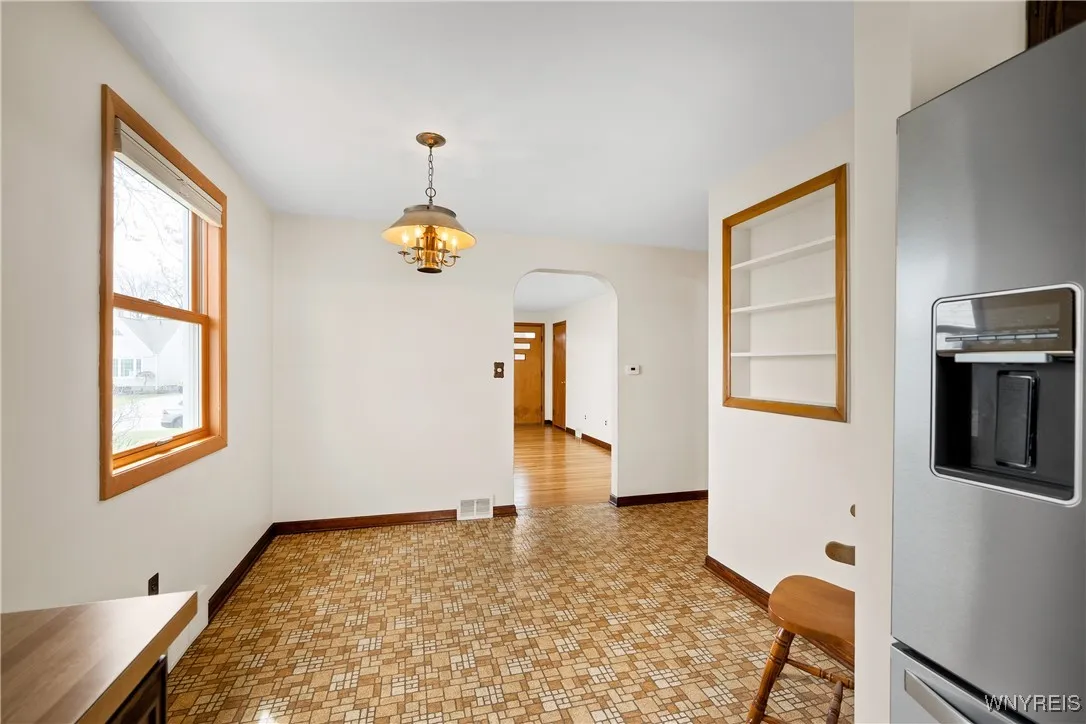 239 Treadwell Road, Tonawanda-town, New York 14150, Tonawanda, New York 14150, 3 Bedrooms Bedrooms, 5 Rooms Rooms,2 BathroomsBathrooms,Residential,Closed,239 Treadwell Road, Tonawanda-town, New York 14150,0,B1597920