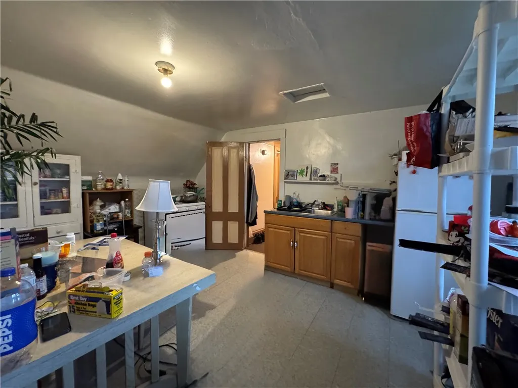 51 Niagara Street, Rochester, New York 14605, Rochester, New York 14605, 3 Bedrooms Bedrooms, ,2 BathroomsBathrooms,Residential,Closed,51 Niagara Street, Rochester, New York 14605,0,R1597381