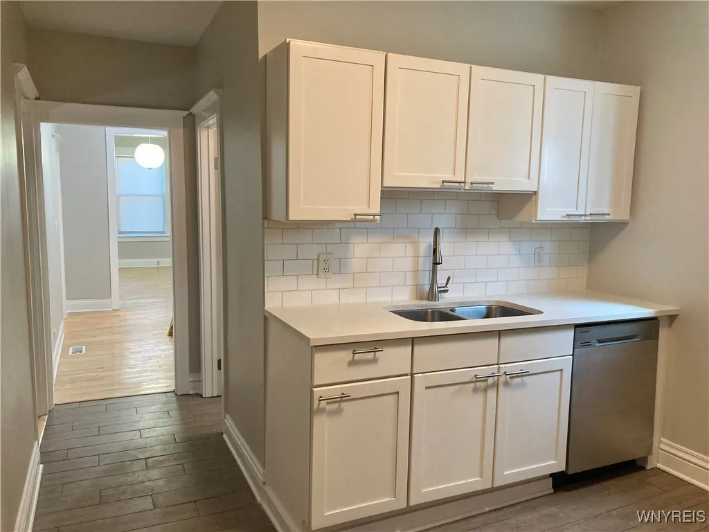 72 Tracy Street, Buffalo, New York 14201, Buffalo, New York 14201, 2 Bedrooms Bedrooms, 5 Rooms Rooms,1 BathroomBathrooms,Residential Lease,Closed,72 Tracy Street, Buffalo, New York 14201,0,B1593507