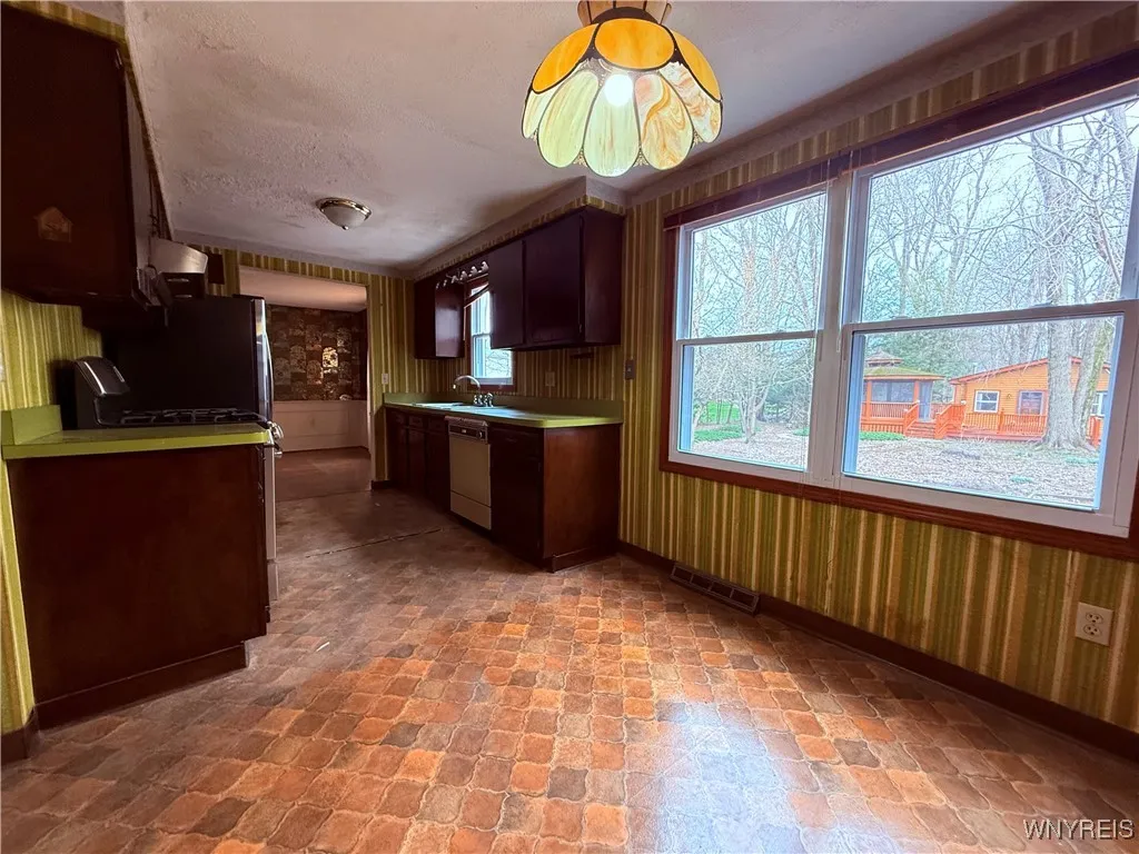 38 Poplar Avenue, Orchard Park, New York 14127, Orchard Park, New York 14127, 4 Bedrooms Bedrooms, 8 Rooms Rooms,2 BathroomsBathrooms,Residential,Closed,38 Poplar Avenue, Orchard Park, New York 14127,0,B1598032