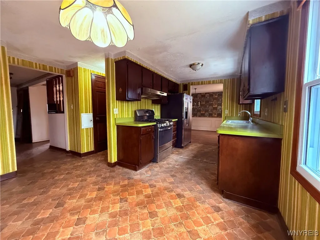 38 Poplar Avenue, Orchard Park, New York 14127, Orchard Park, New York 14127, 4 Bedrooms Bedrooms, 8 Rooms Rooms,2 BathroomsBathrooms,Residential,Closed,38 Poplar Avenue, Orchard Park, New York 14127,0,B1598032