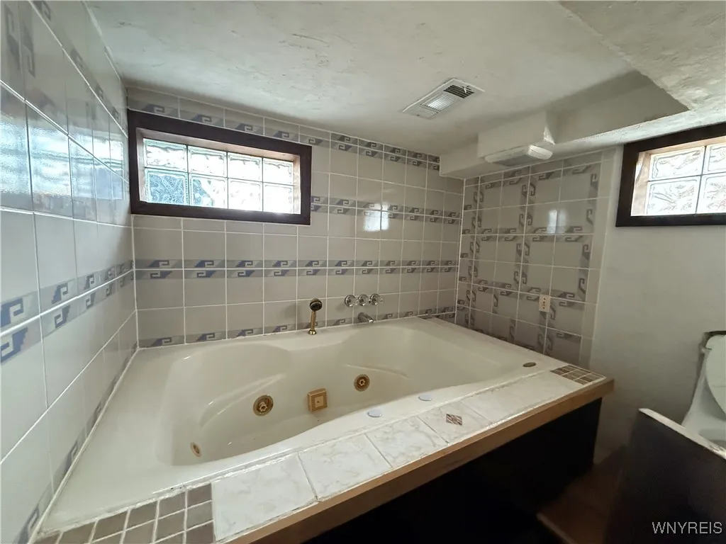 38 Poplar Avenue, Orchard Park, New York 14127, Orchard Park, New York 14127, 4 Bedrooms Bedrooms, 8 Rooms Rooms,2 BathroomsBathrooms,Residential,Closed,38 Poplar Avenue, Orchard Park, New York 14127,0,B1598032