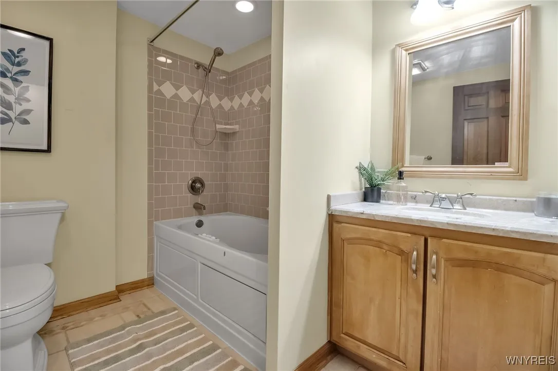 61 Green Lake Drive, Orchard Park, New York 14127, Orchard Park, New York 14127, 4 Bedrooms Bedrooms, 10 Rooms Rooms,2 BathroomsBathrooms,Residential,Closed,61 Green Lake Drive, Orchard Park, New York 14127,0,B1598035