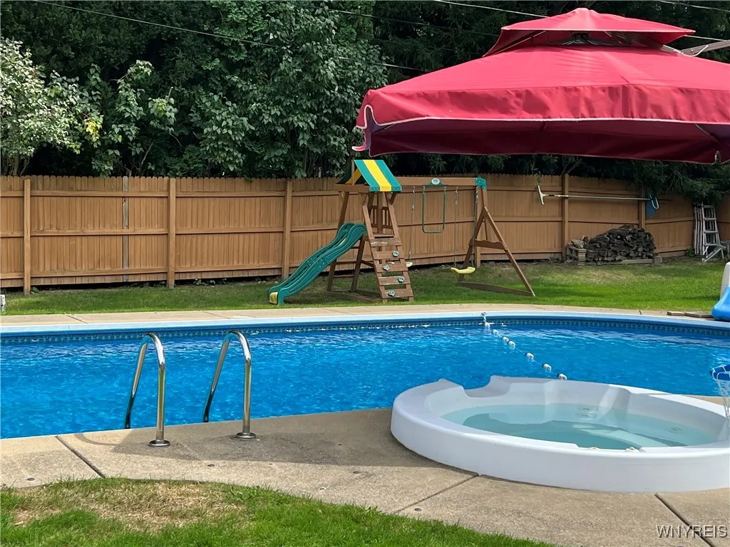 61 Green Lake Drive, Orchard Park, New York 14127, Orchard Park, New York 14127, 4 Bedrooms Bedrooms, 10 Rooms Rooms,2 BathroomsBathrooms,Residential,Closed,61 Green Lake Drive, Orchard Park, New York 14127,0,B1598035