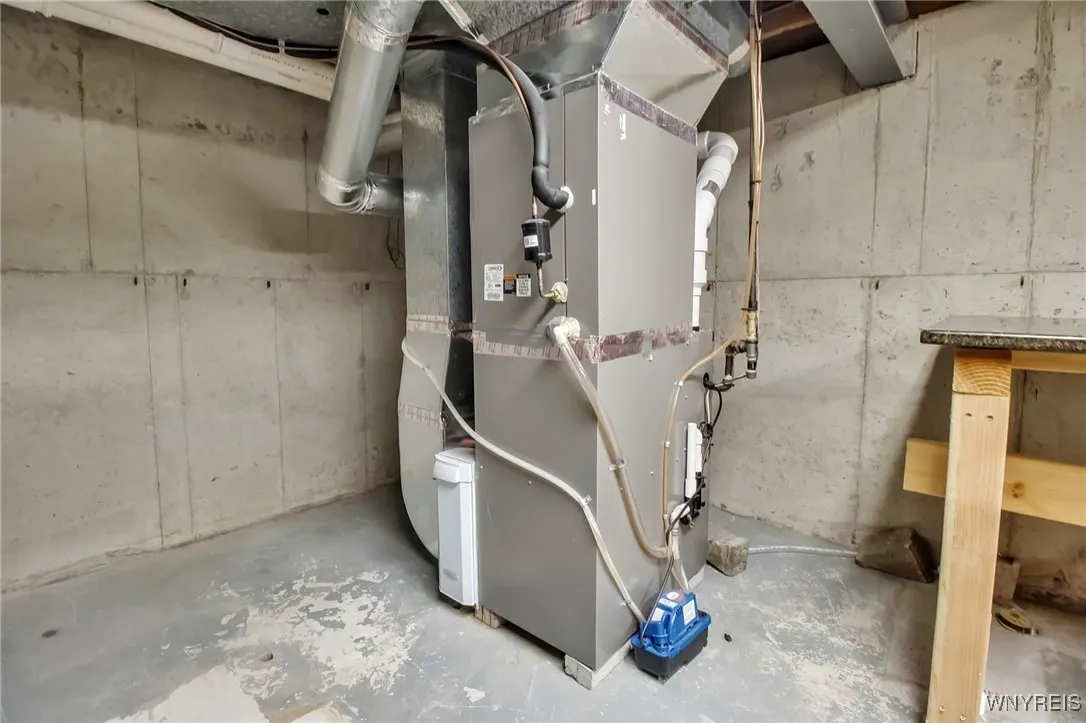 61 Green Lake Drive, Orchard Park, New York 14127, Orchard Park, New York 14127, 4 Bedrooms Bedrooms, 10 Rooms Rooms,2 BathroomsBathrooms,Residential,Closed,61 Green Lake Drive, Orchard Park, New York 14127,0,B1598035