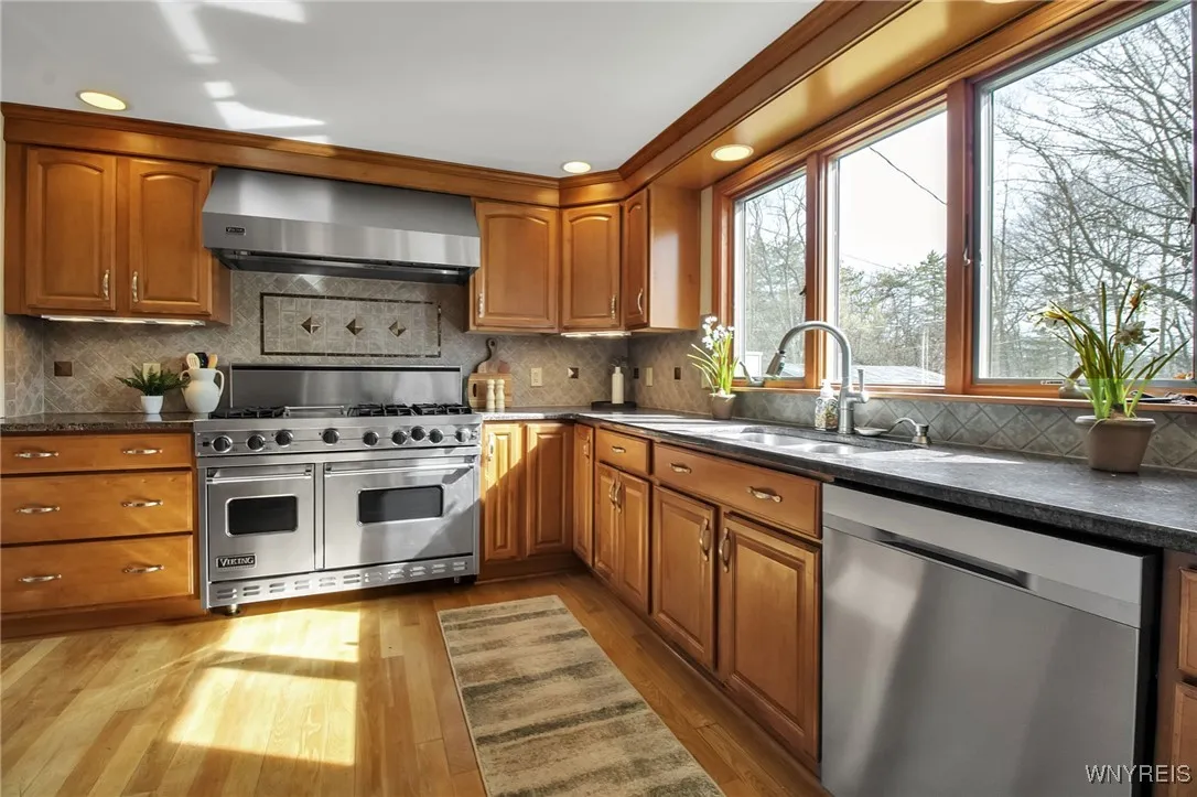 61 Green Lake Drive, Orchard Park, New York 14127, Orchard Park, New York 14127, 4 Bedrooms Bedrooms, 10 Rooms Rooms,2 BathroomsBathrooms,Residential,Closed,61 Green Lake Drive, Orchard Park, New York 14127,0,B1598035